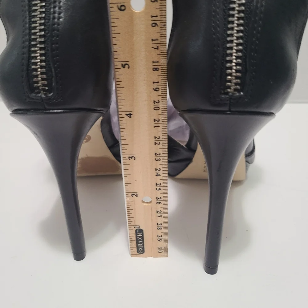 Michael‎ Kors Karlie Open Toe Ankle Strap Heels Leather Black Size 8 NWT